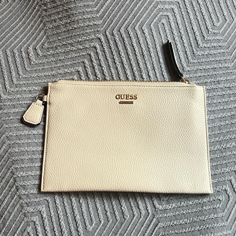 Guess Slim Clutch